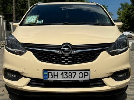 Бежевый Опель Зафира, объемом двигателя 2 л и пробегом 307 тыс. км за 10600 $, фото 1 на Automoto.ua