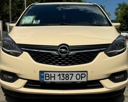 Бежевый Опель Зафира, объемом двигателя 2 л и пробегом 307 тыс. км за 10600 $, фото 1 на Automoto.ua