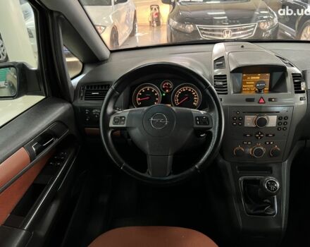 Чорний Опель Зафіра, об'ємом двигуна 0 л та пробігом 227 тис. км за 6900 $, фото 4 на Automoto.ua