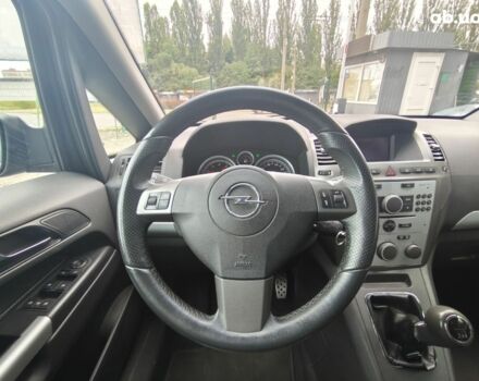 Черный Опель Зафира, объемом двигателя 2 л и пробегом 198 тыс. км за 5800 $, фото 16 на Automoto.ua