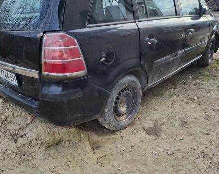 Черный Опель Зафира, объемом двигателя 1.6 л и пробегом 300 тыс. км за 2700 $, фото 4 на Automoto.ua