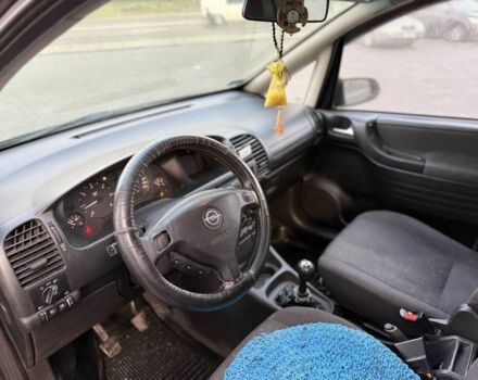 Черный Опель Зафира, объемом двигателя 2 л и пробегом 415 тыс. км за 1799 $, фото 7 на Automoto.ua