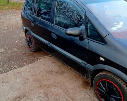 Чорний Опель Зафіра, об'ємом двигуна 2 л та пробігом 354 тис. км за 4000 $, фото 1 на Automoto.ua