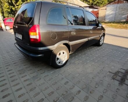 Черный Опель Зафира, объемом двигателя 1.8 л и пробегом 312 тыс. км за 3550 $, фото 4 на Automoto.ua