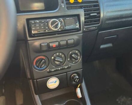 Черный Опель Зафира, объемом двигателя 2 л и пробегом 349 тыс. км за 3999 $, фото 10 на Automoto.ua