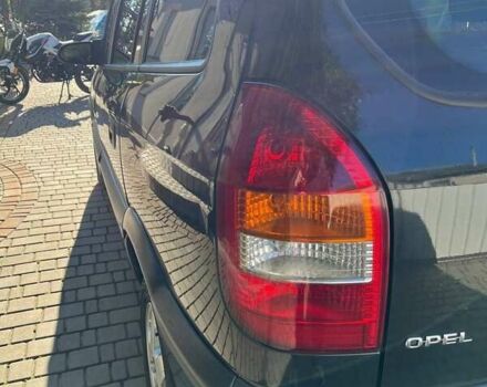Черный Опель Зафира, объемом двигателя 2 л и пробегом 349 тыс. км за 3999 $, фото 22 на Automoto.ua