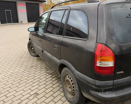 Черный Опель Зафира, объемом двигателя 2.2 л и пробегом 300 тыс. км за 1700 $, фото 4 на Automoto.ua