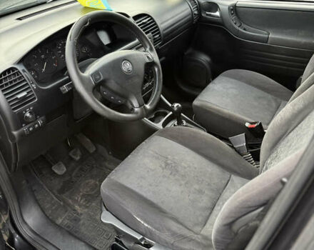 Чорний Опель Зафіра, об'ємом двигуна 2 л та пробігом 359 тис. км за 3300 $, фото 8 на Automoto.ua