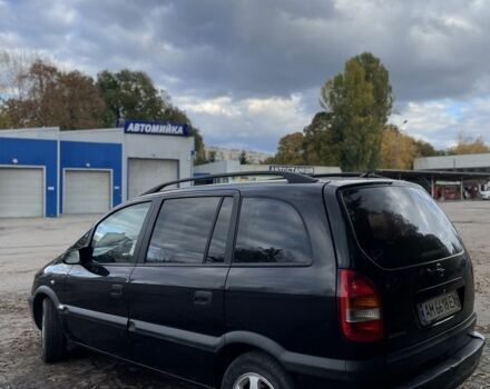 Черный Опель Зафира, объемом двигателя 2.2 л и пробегом 359 тыс. км за 3399 $, фото 6 на Automoto.ua