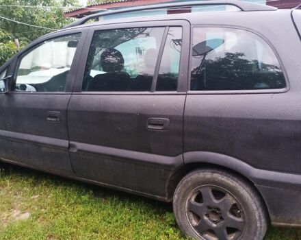 Черный Опель Зафира, объемом двигателя 1.8 л и пробегом 250 тыс. км за 1100 $, фото 3 на Automoto.ua