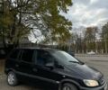 Черный Опель Зафира, объемом двигателя 2.2 л и пробегом 359 тыс. км за 3399 $, фото 3 на Automoto.ua