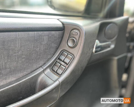 Черный Опель Зафира, объемом двигателя 2.2 л и пробегом 420 тыс. км за 3500 $, фото 6 на Automoto.ua