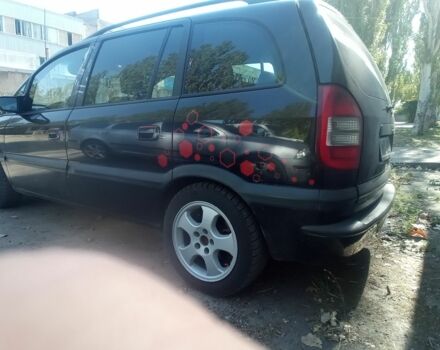 Черный Опель Зафира, объемом двигателя 2 л и пробегом 443 тыс. км за 2700 $, фото 5 на Automoto.ua