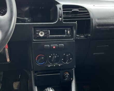 Черный Опель Зафира, объемом двигателя 2.2 л и пробегом 359 тыс. км за 3399 $, фото 9 на Automoto.ua