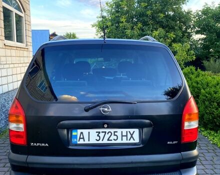 Чорний Опель Зафіра, об'ємом двигуна 2 л та пробігом 355 тис. км за 4000 $, фото 4 на Automoto.ua
