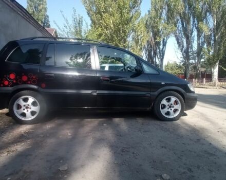 Черный Опель Зафира, объемом двигателя 2 л и пробегом 443 тыс. км за 2700 $, фото 2 на Automoto.ua