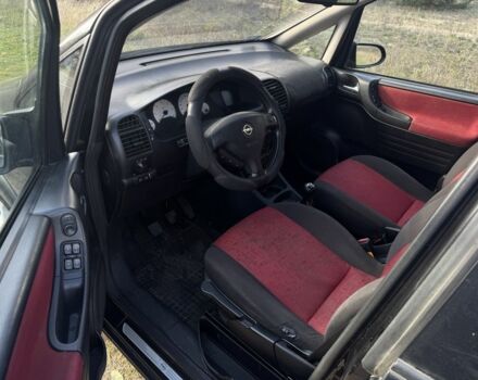 Черный Опель Зафира, объемом двигателя 2 л и пробегом 230 тыс. км за 1800 $, фото 4 на Automoto.ua