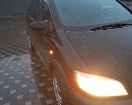 Черный Опель Зафира, объемом двигателя 2.17 л и пробегом 315 тыс. км за 3777 $, фото 3 на Automoto.ua