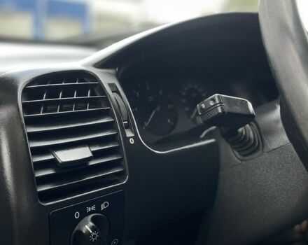 Черный Опель Зафира, объемом двигателя 2.2 л и пробегом 359 тыс. км за 3399 $, фото 8 на Automoto.ua