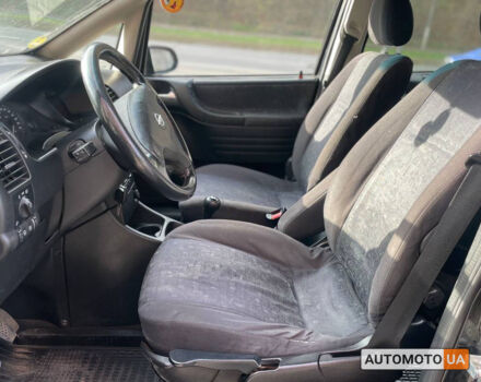 Черный Опель Зафира, объемом двигателя 2.2 л и пробегом 420 тыс. км за 3500 $, фото 7 на Automoto.ua