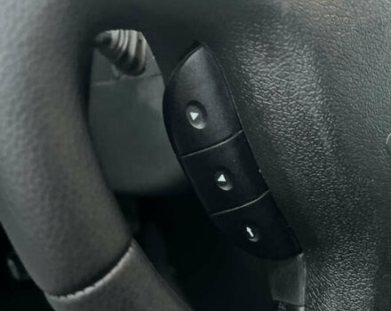 Черный Опель Зафира, объемом двигателя 2.2 л и пробегом 342 тыс. км за 4299 $, фото 15 на Automoto.ua