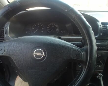 Черный Опель Зафира, объемом двигателя 2 л и пробегом 443 тыс. км за 2700 $, фото 7 на Automoto.ua