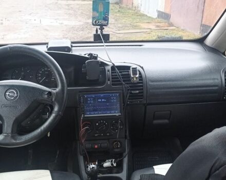 Черный Опель Зафира, объемом двигателя 2.2 л и пробегом 480 тыс. км за 3200 $, фото 3 на Automoto.ua