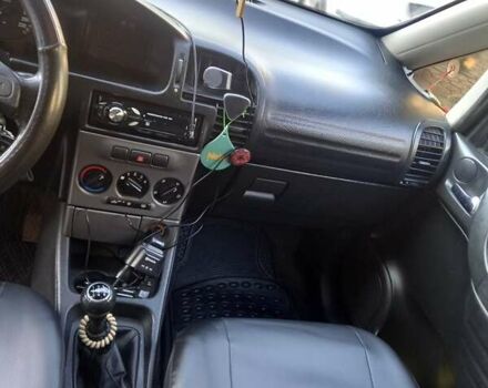 Черный Опель Зафира, объемом двигателя 2.2 л и пробегом 310 тыс. км за 4500 $, фото 6 на Automoto.ua