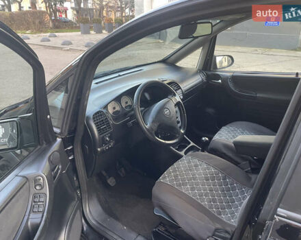 Черный Опель Зафира, объемом двигателя 2 л и пробегом 400 тыс. км за 4000 $, фото 4 на Automoto.ua