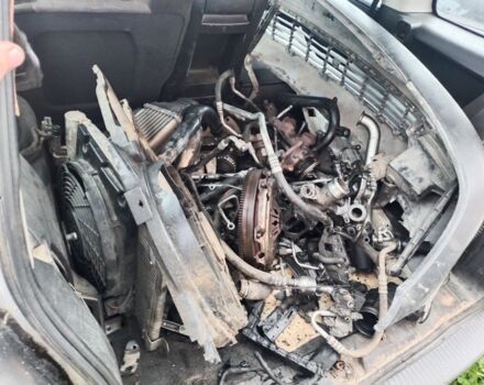 Черный Опель Зафира, объемом двигателя 2.2 л и пробегом 300 тыс. км за 700 $, фото 10 на Automoto.ua