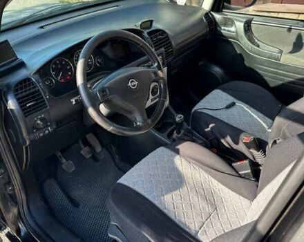 Черный Опель Зафира, объемом двигателя 2.2 л и пробегом 298 тыс. км за 3600 $, фото 15 на Automoto.ua