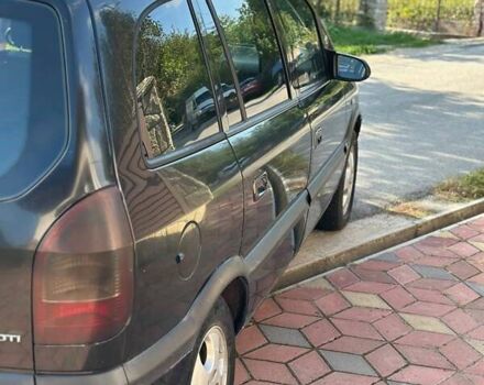 Черный Опель Зафира, объемом двигателя 2.2 л и пробегом 298 тыс. км за 3600 $, фото 5 на Automoto.ua