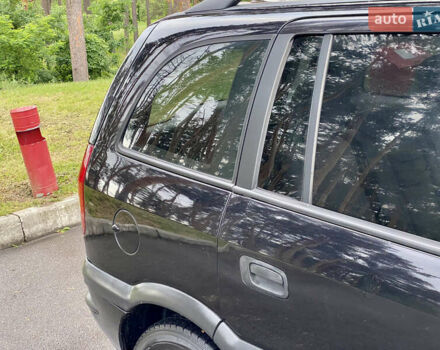 Чорний Опель Зафіра, об'ємом двигуна 2 л та пробігом 250 тис. км за 2999 $, фото 19 на Automoto.ua