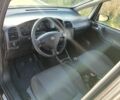 Черный Опель Зафира, объемом двигателя 2 л и пробегом 300 тыс. км за 3200 $, фото 3 на Automoto.ua