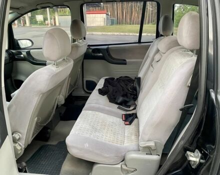 Черный Опель Зафира, объемом двигателя 2 л и пробегом 250 тыс. км за 2999 $, фото 10 на Automoto.ua