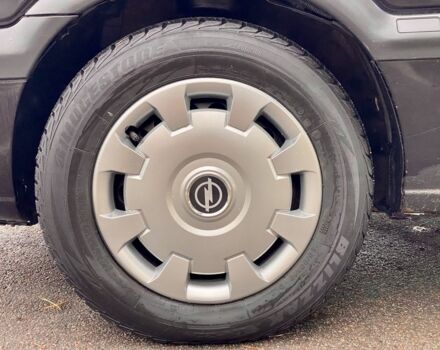 Черный Опель Зафира, объемом двигателя 2 л и пробегом 250 тыс. км за 2999 $, фото 7 на Automoto.ua