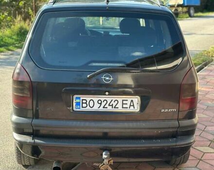 Черный Опель Зафира, объемом двигателя 2.2 л и пробегом 298 тыс. км за 3600 $, фото 4 на Automoto.ua