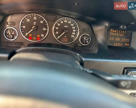 Черный Опель Зафира, объемом двигателя 2.2 л и пробегом 298 тыс. км за 3600 $, фото 11 на Automoto.ua