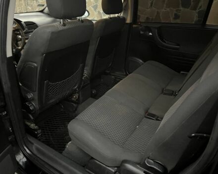 Черный Опель Зафира, объемом двигателя 2.2 л и пробегом 270 тыс. км за 3100 $, фото 4 на Automoto.ua