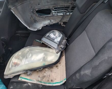 Черный Опель Зафира, объемом двигателя 2.2 л и пробегом 300 тыс. км за 700 $, фото 9 на Automoto.ua