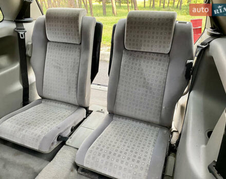 Чорний Опель Зафіра, об'ємом двигуна 2 л та пробігом 250 тис. км за 2999 $, фото 25 на Automoto.ua