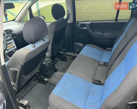 Черный Опель Зафира, объемом двигателя 2.17 л и пробегом 299 тыс. км за 2649 $, фото 9 на Automoto.ua