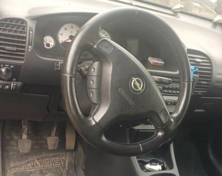 Черный Опель Зафира, объемом двигателя 2.2 л и пробегом 260 тыс. км за 2200 $, фото 2 на Automoto.ua