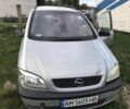 Черный Опель Зафира, объемом двигателя 2.2 л и пробегом 300 тыс. км за 700 $, фото 2 на Automoto.ua