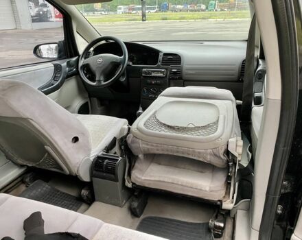 Черный Опель Зафира, объемом двигателя 2 л и пробегом 250 тыс. км за 2999 $, фото 9 на Automoto.ua