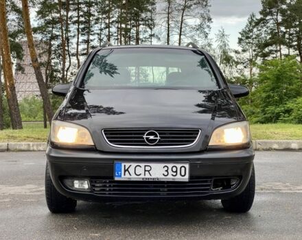 Черный Опель Зафира, объемом двигателя 2 л и пробегом 250 тыс. км за 2999 $, фото 1 на Automoto.ua
