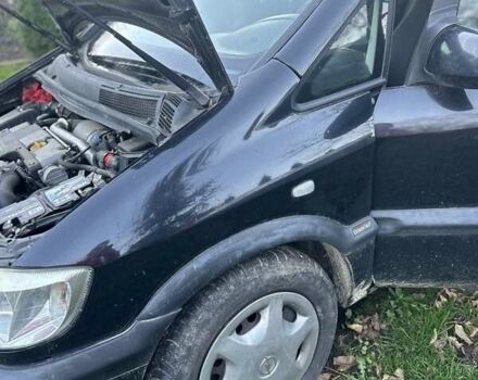 Черный Опель Зафира, объемом двигателя 2 л и пробегом 316 тыс. км за 3500 $, фото 2 на Automoto.ua