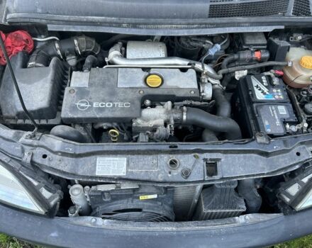 Черный Опель Зафира, объемом двигателя 2 л и пробегом 316 тыс. км за 3500 $, фото 2 на Automoto.ua