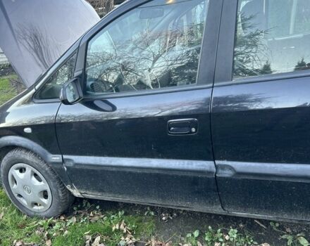 Черный Опель Зафира, объемом двигателя 2 л и пробегом 316 тыс. км за 3500 $, фото 4 на Automoto.ua