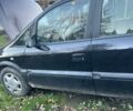 Черный Опель Зафира, объемом двигателя 2 л и пробегом 316 тыс. км за 3500 $, фото 4 на Automoto.ua